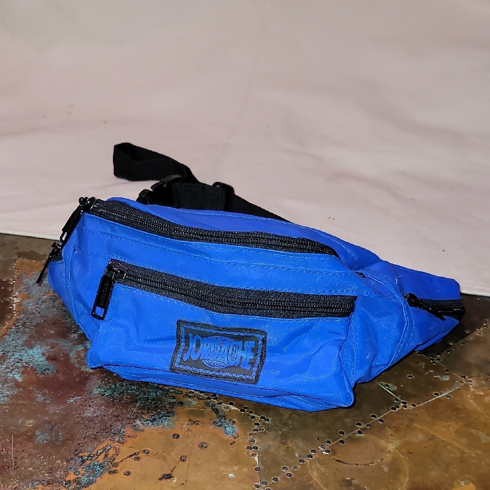 JORDACHE. Vintage. Blue Waist Bag